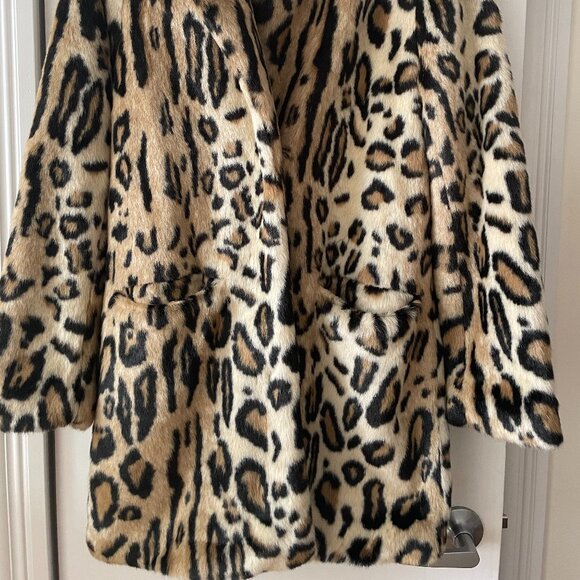 Apparis Faux Fur Leopard Coat - Picture 2 of 16